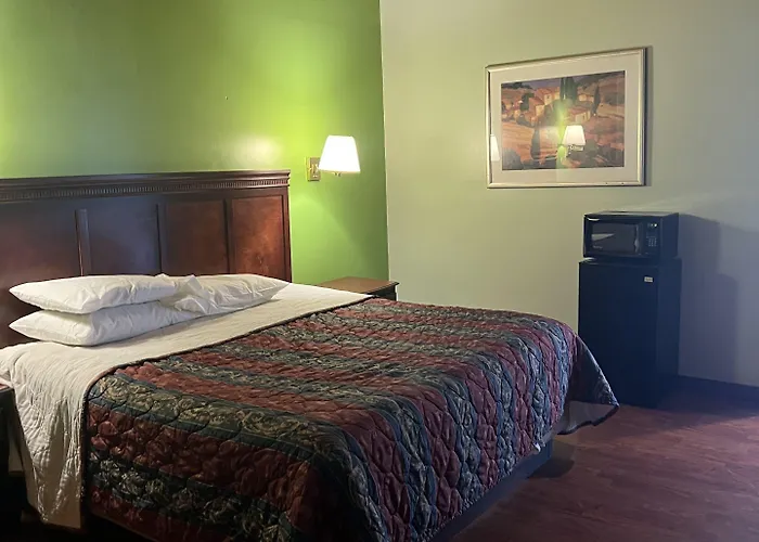 Town & Country Motel 2*