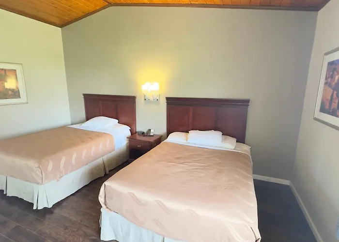 Motel Town & Country 2*