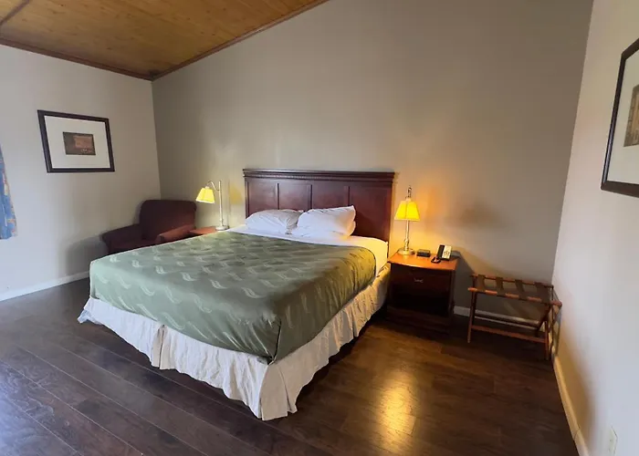 Town & Country Motel